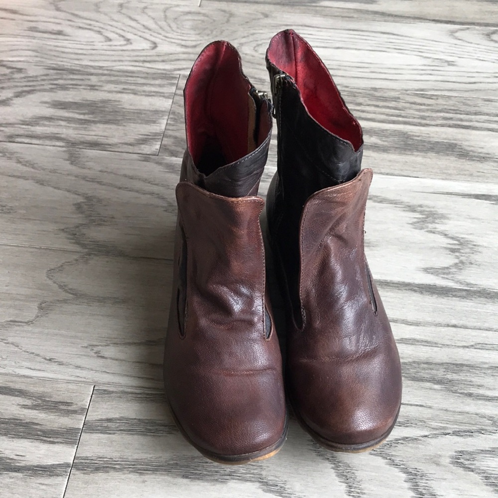 Papucei handmade in Italy boots size 38, US 7.5
